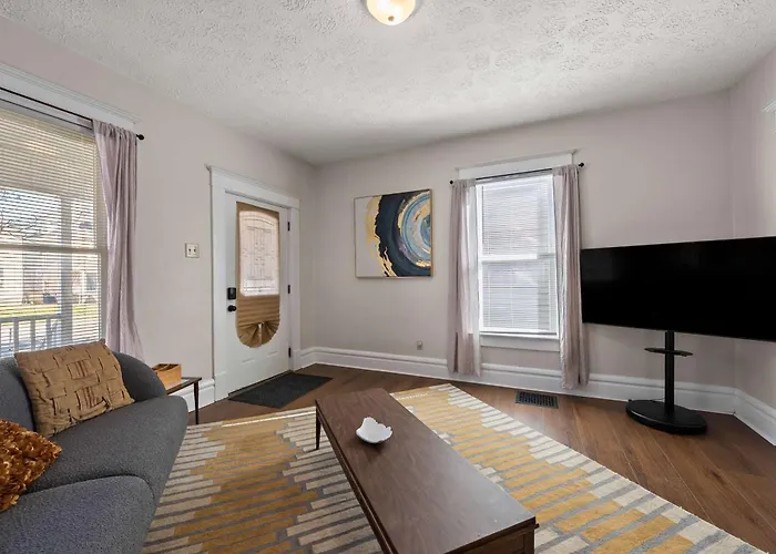 Osu 3Br Home, Office, Sleeps 6